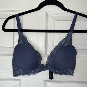Natori feathers underwire contour bra. Dark Periwinkle/blue color. Size 32 C
